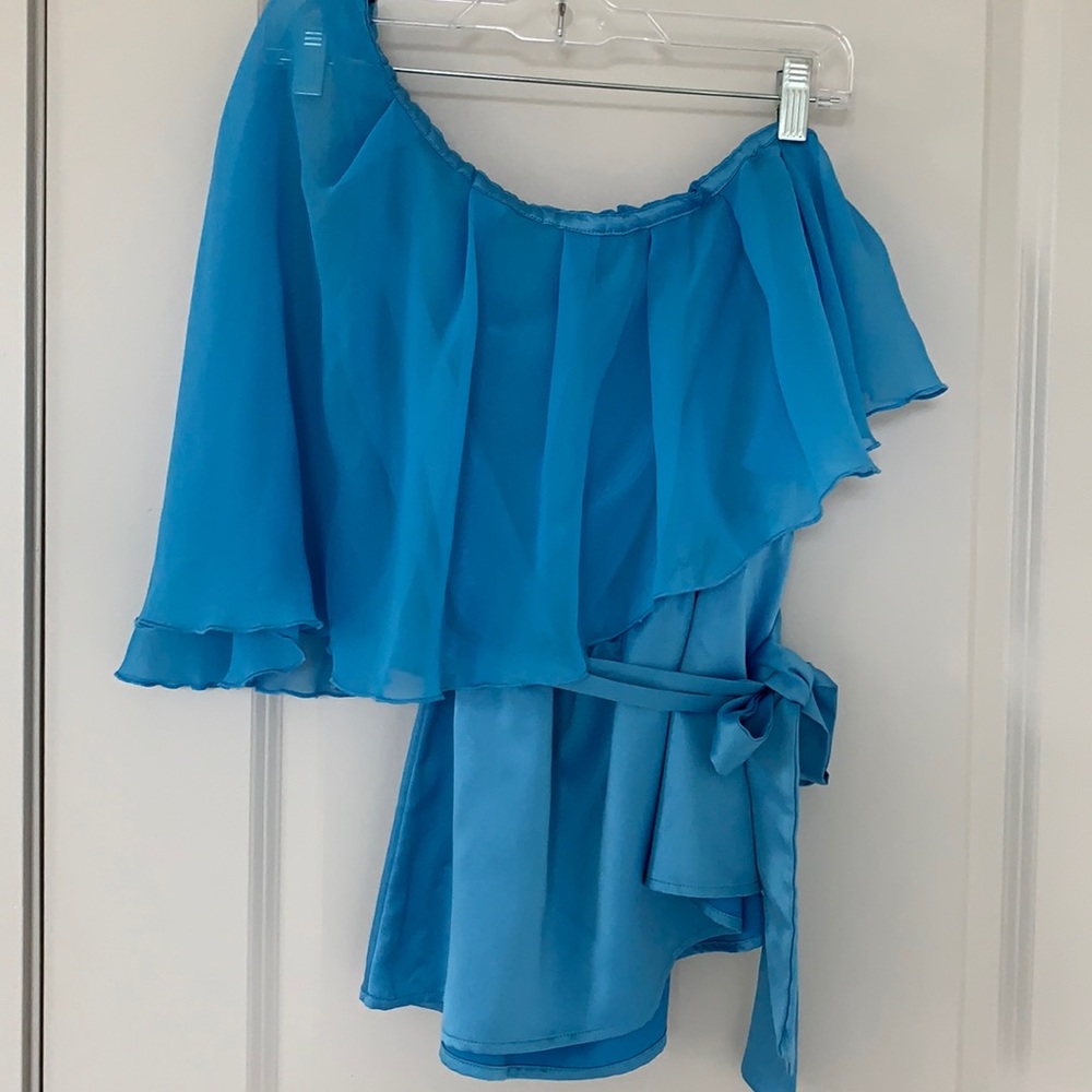 XOXO ONE-SHOULDERED WITH ELASTICIZED WAIST & TIE